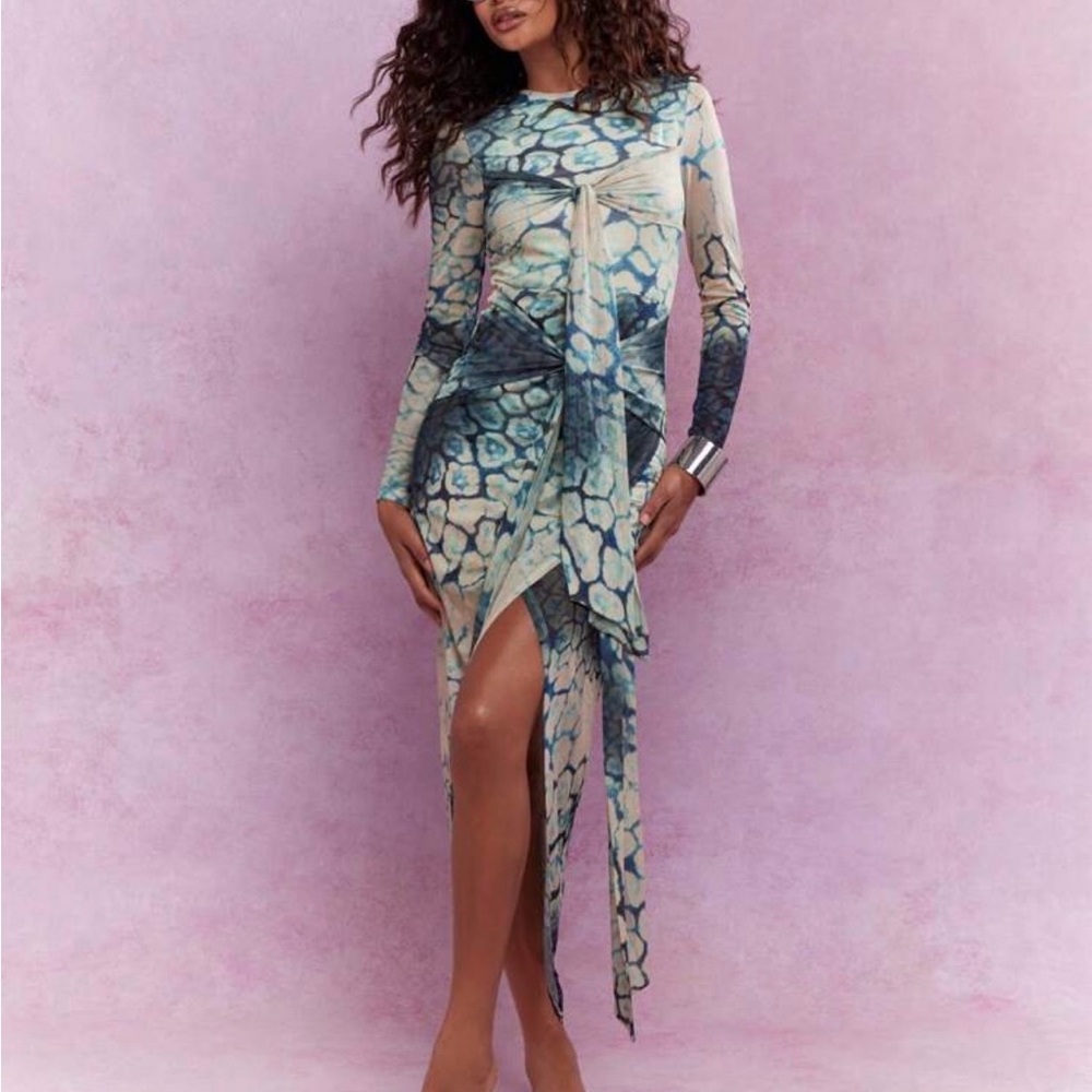 Women's Long Sleeve Printed Maxi Dress - Picture 2 of 3